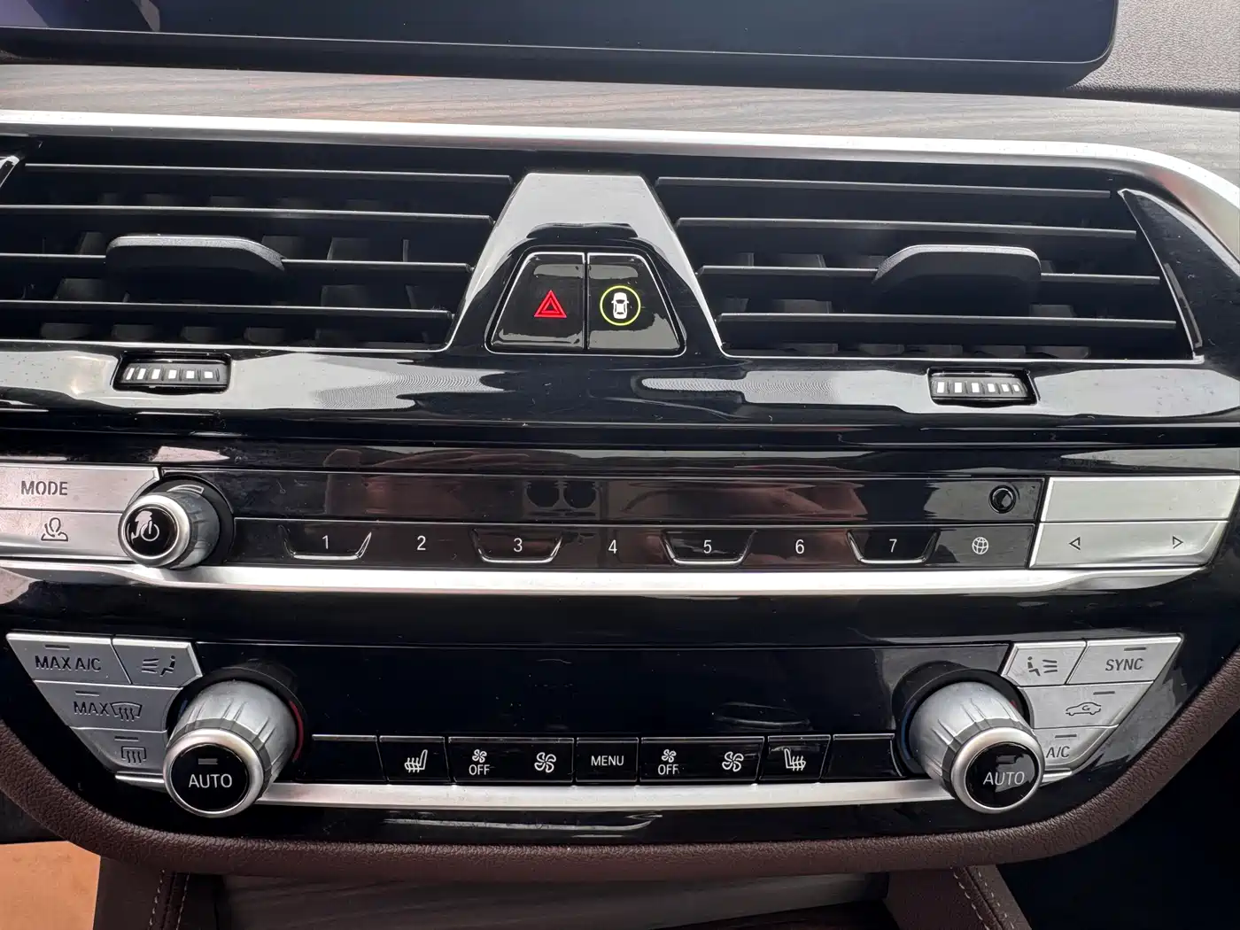 BMW 5 Series New Energy 2021 535Le Luxury Package фото 25
