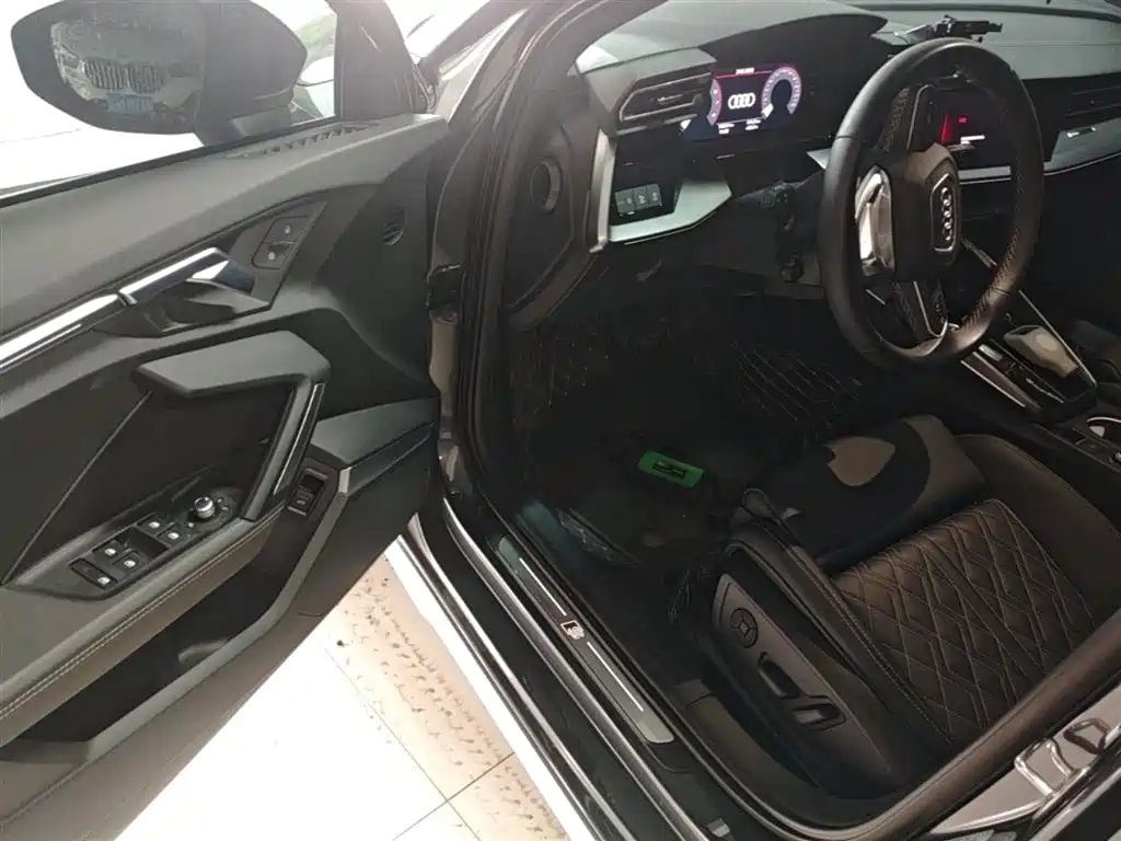 Audi A3 2025 Sportback 35TFSI Flying Premium фото 16