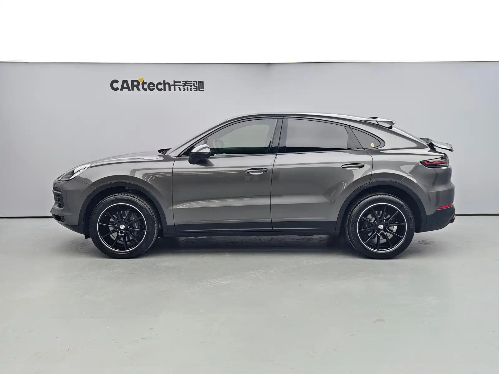 Фото 4 - Porsche Cayenne
