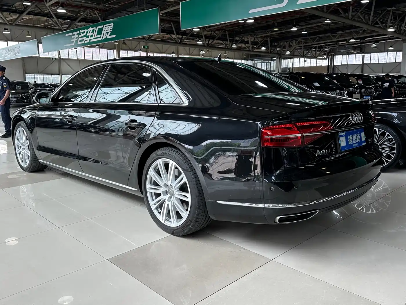 Audi A8 2014 A8L 6.3 FSI W12 quattro Flagship фото 6