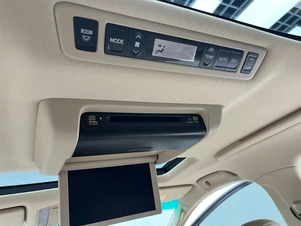 Toyota Alphard 2011 3.5L Luxury Edition фото 24