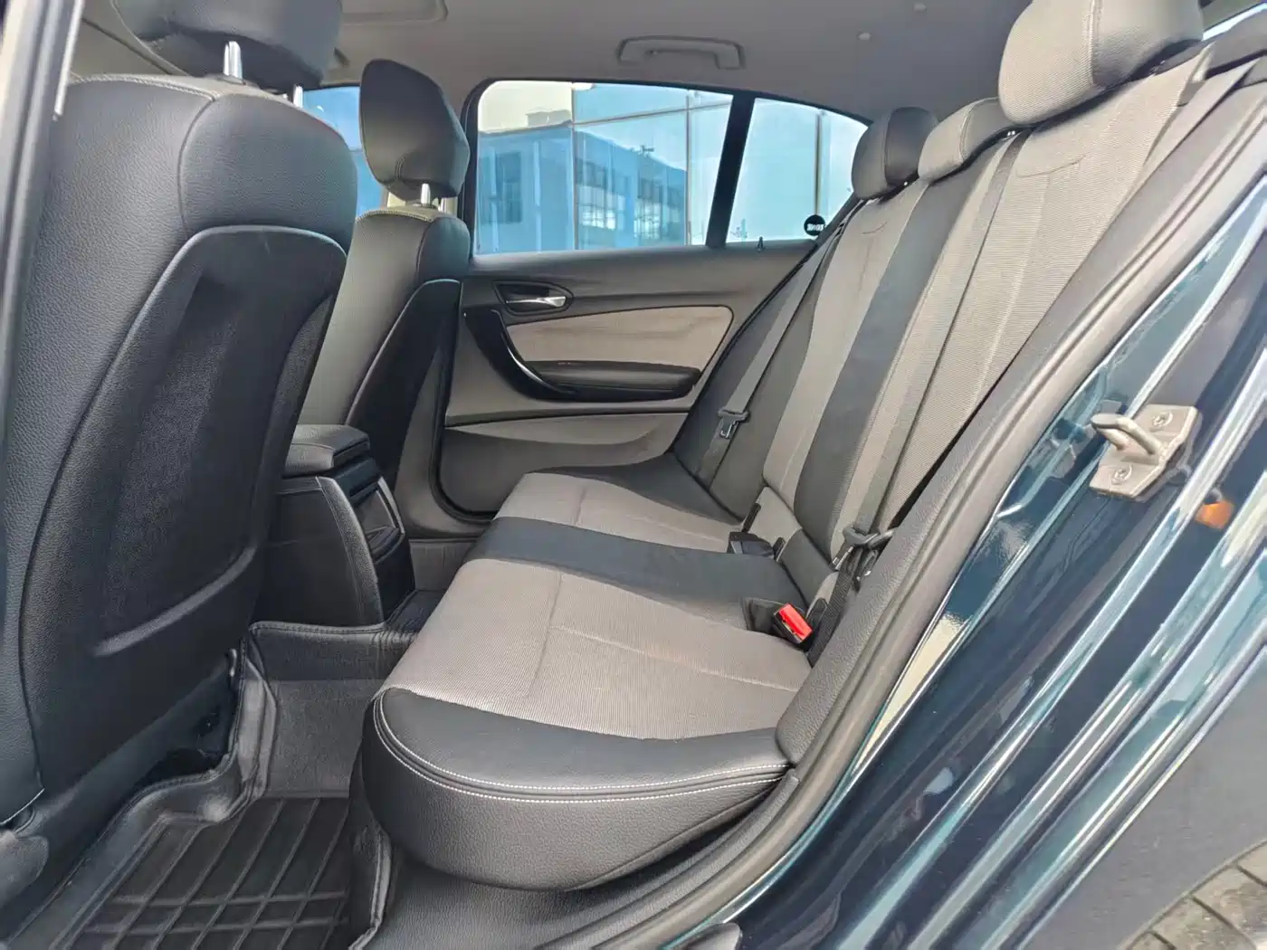 BMW 1 Series (Import) 2013 Facelift 116i Urban Model фото 6