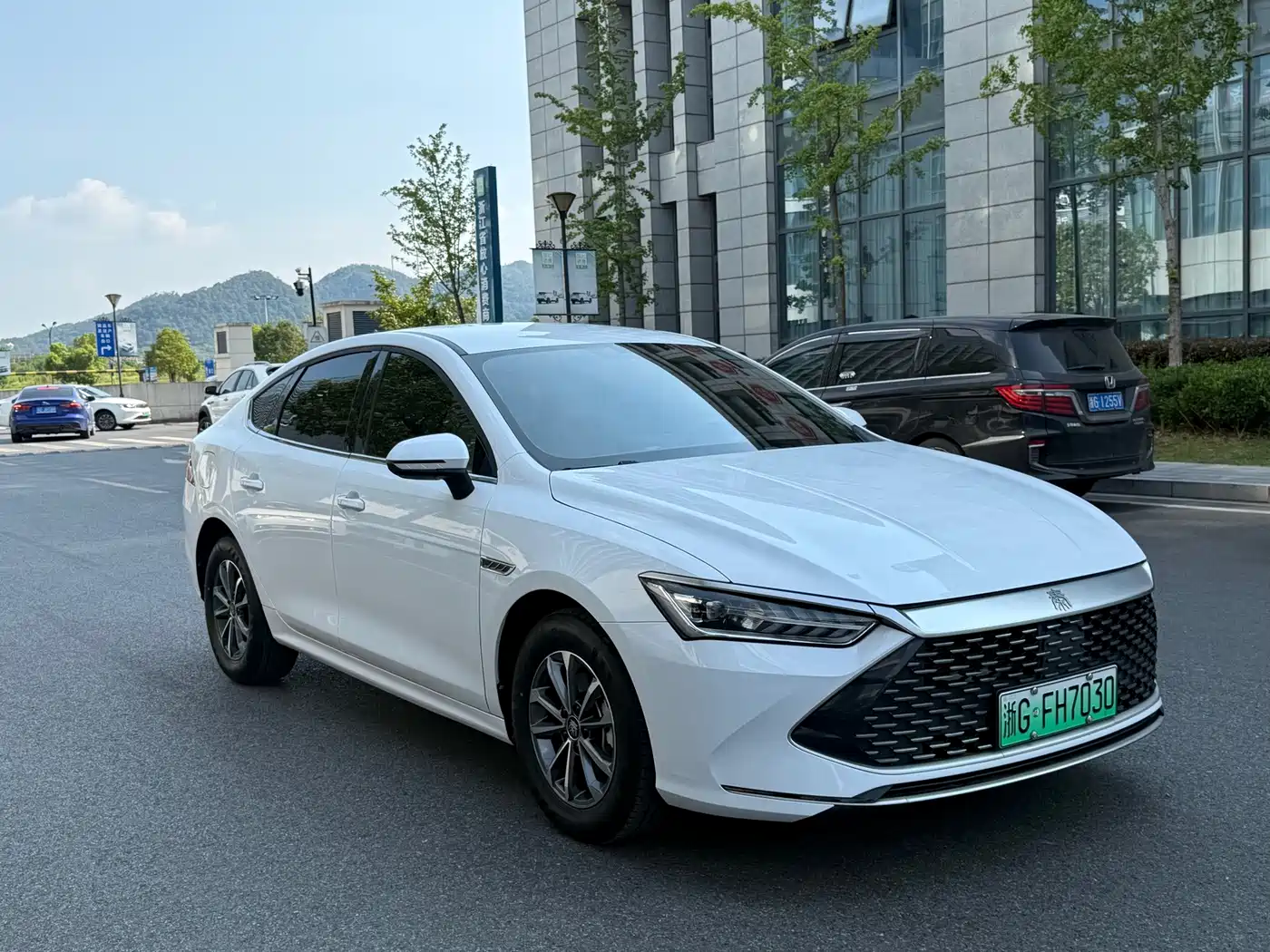 Фото 3 - BYD Qin PLUS