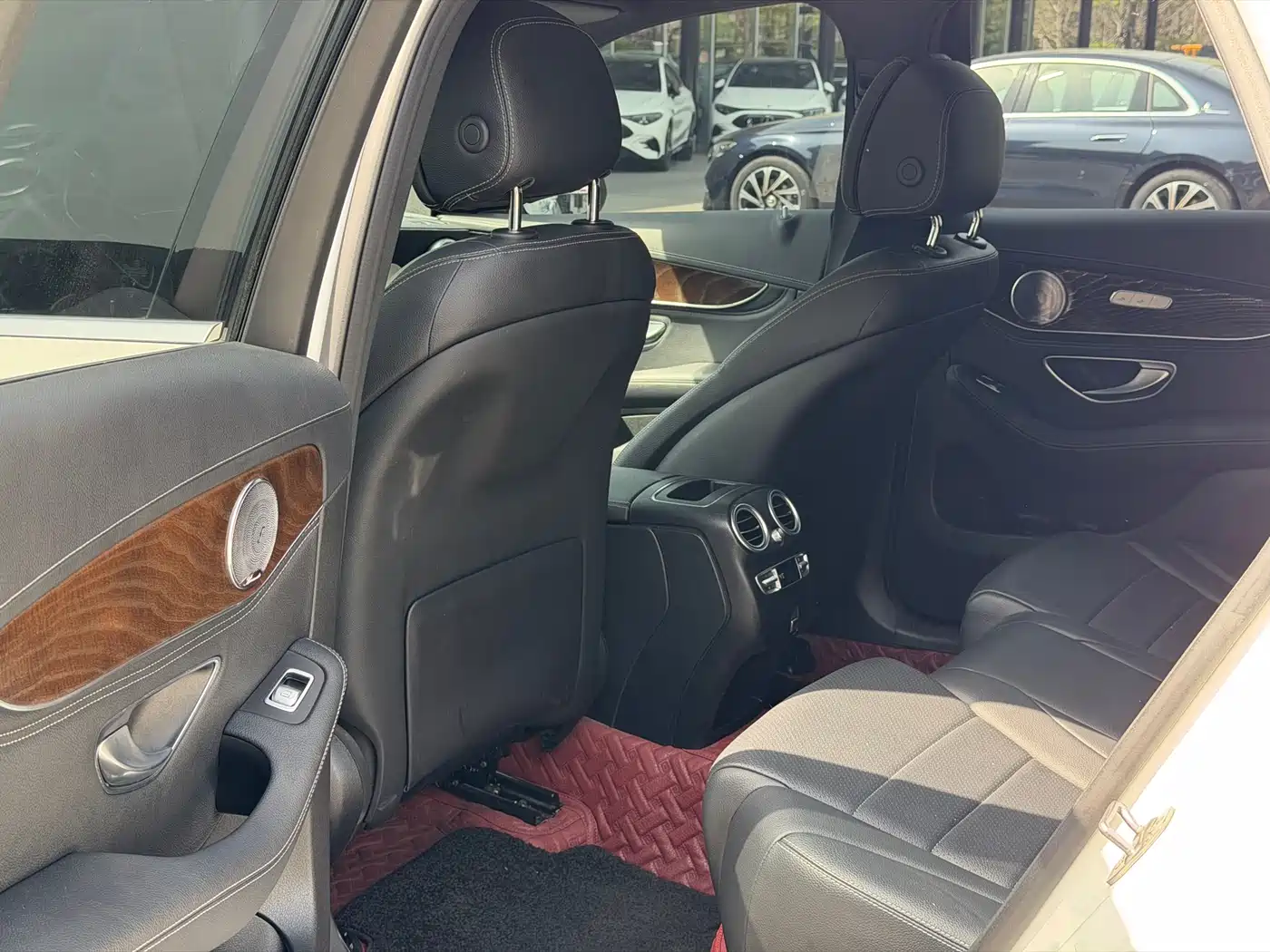 Mercedes-Benz GLC 2020 Facelift GLC 300 L 4MATIC Dynamic фото 12