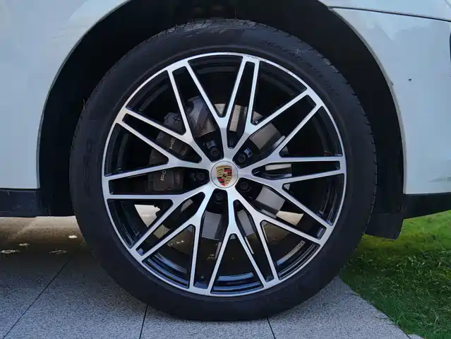 Porsche Macan 2024 Macan 2.0T — фото 4