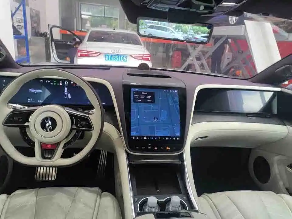 2025 Yangwang U7