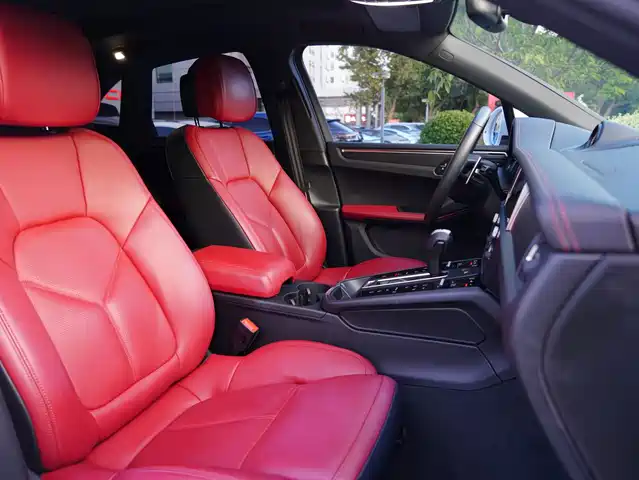 Porsche Macan 2024 Macan 2.0T — фото 5