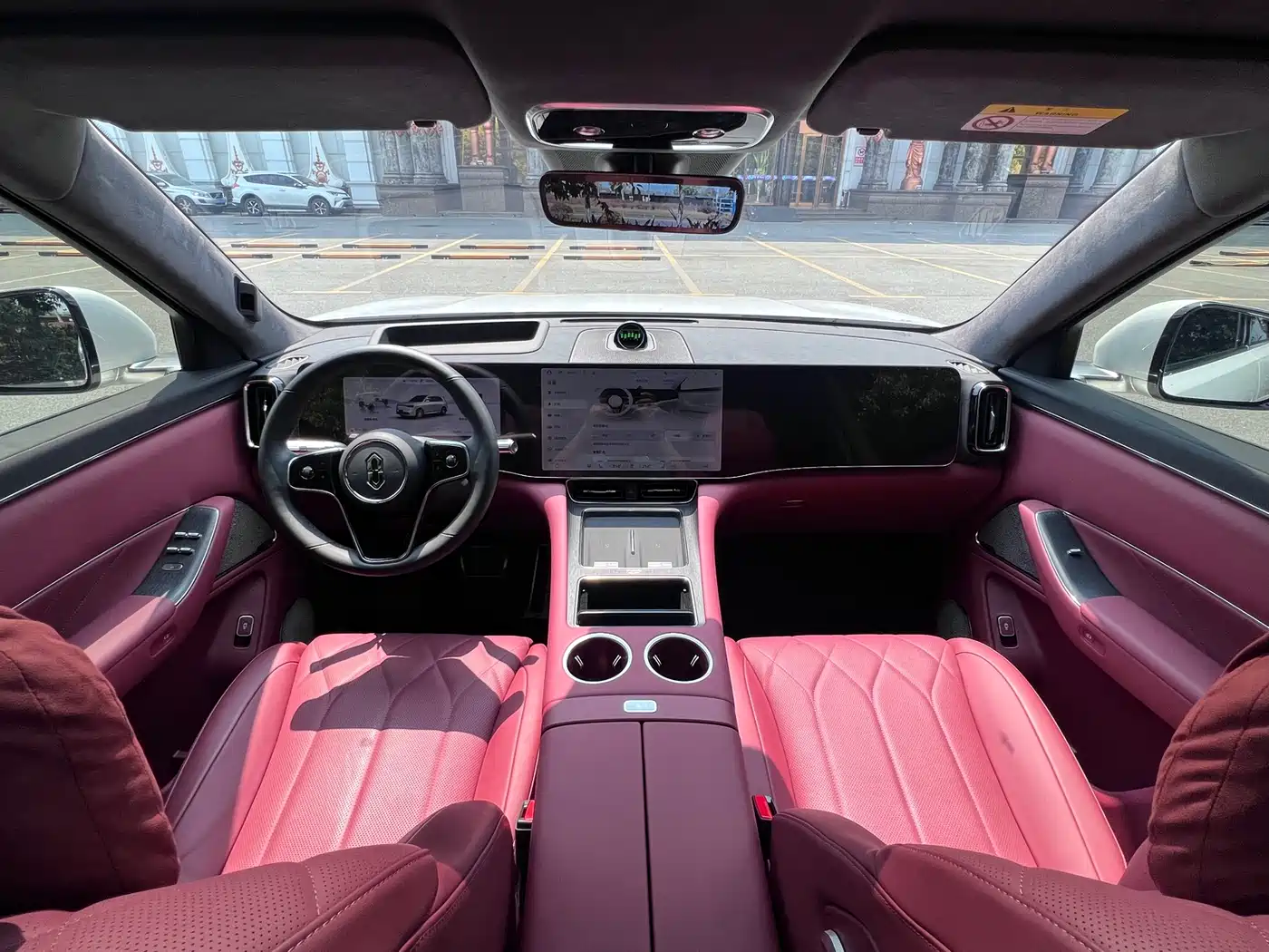 AITO Wenjie AITO M8 2025 Range Extender Max+ Edition 53.4kWh 5-seater фото 14