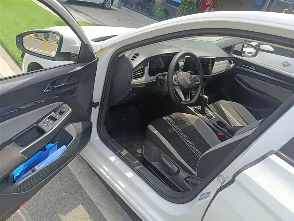 Volkswagen Bora 2024 200TSI DSG Smooth Ride Edition фото 16