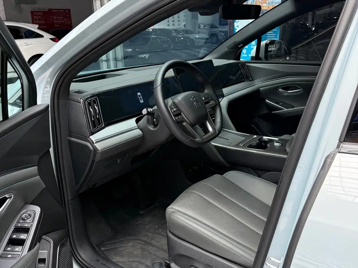 Фото 7 - BYD Song L DM-i