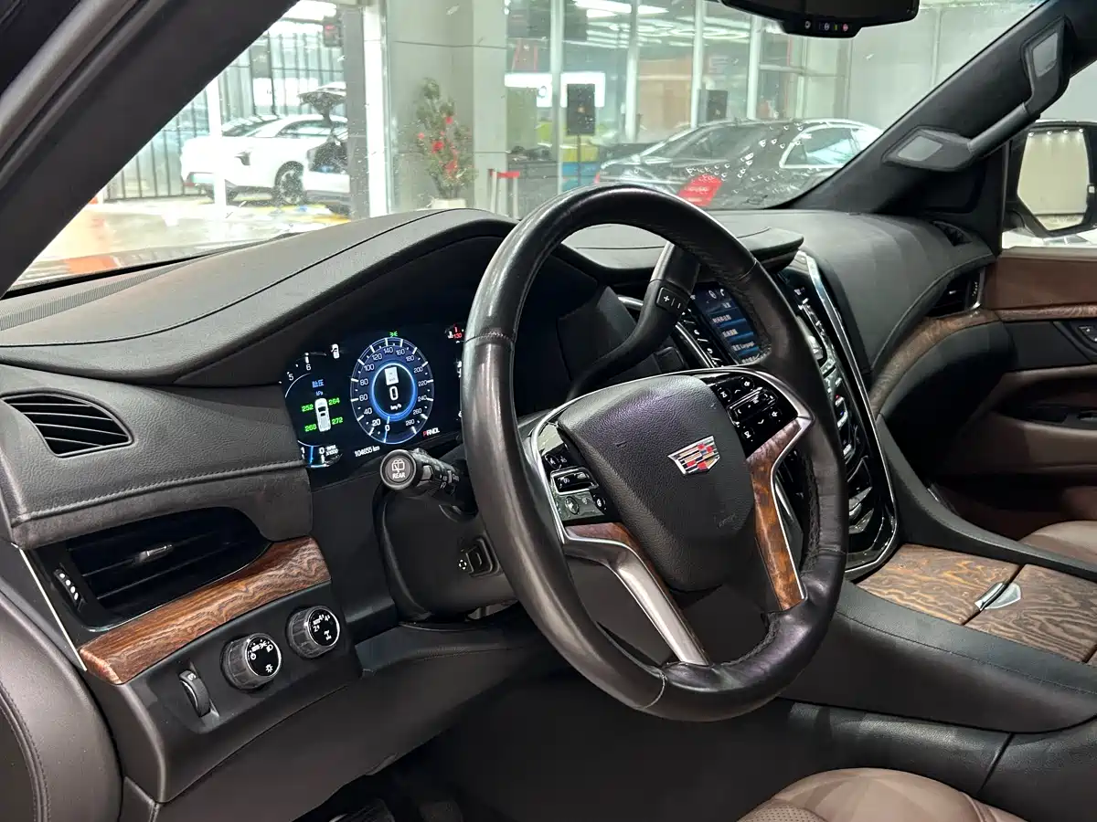 Cadillac Escalade 2017 6.2L ESV Platinum Extended фото 14