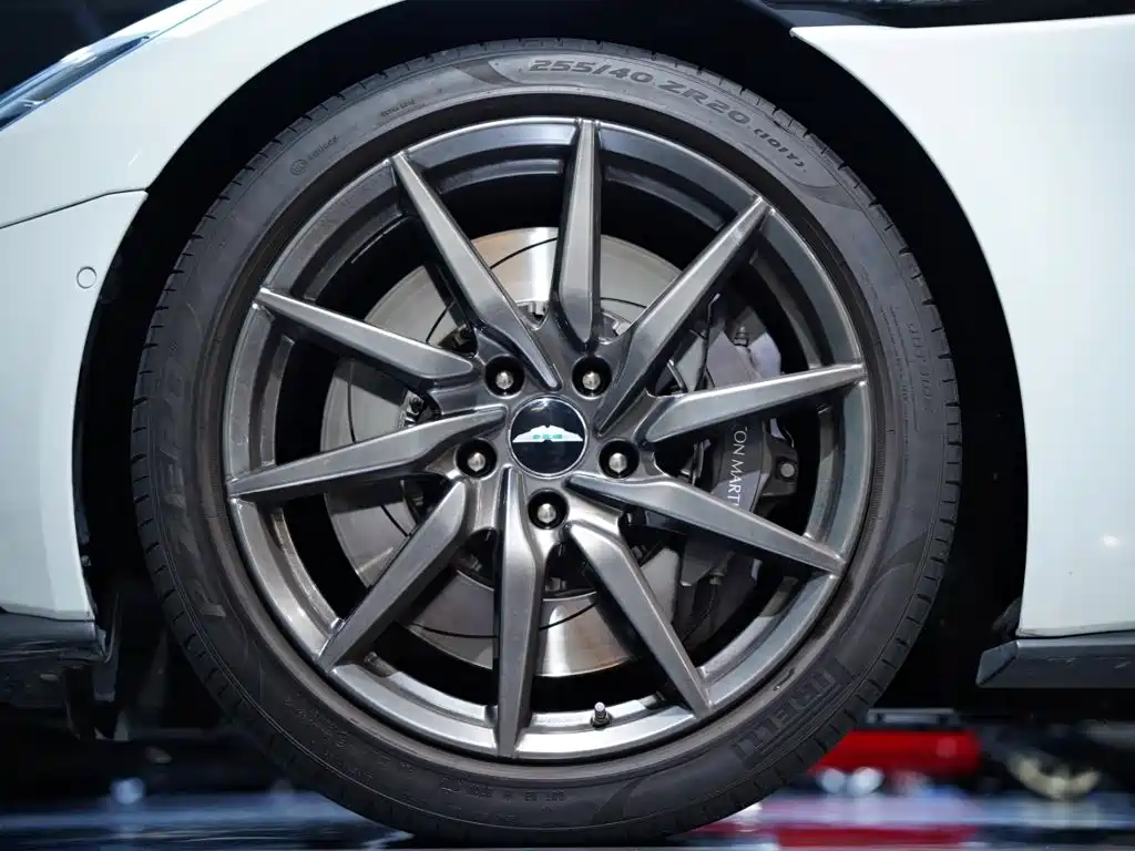 Aston Martin DB11 2022 2020 4.0T V8 Coupe