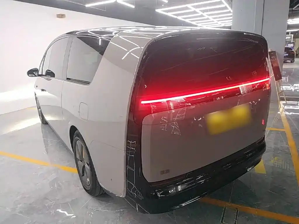 Li Auto MEGA 2026 2024 Ultra