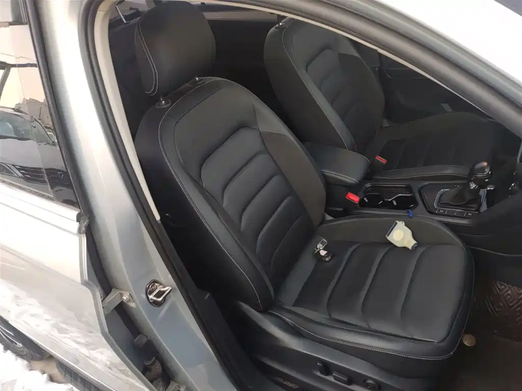 Volkswagen Tiguan L 2018 Facelift 330TSI Automatic 2WD Luxury Edition фото 16