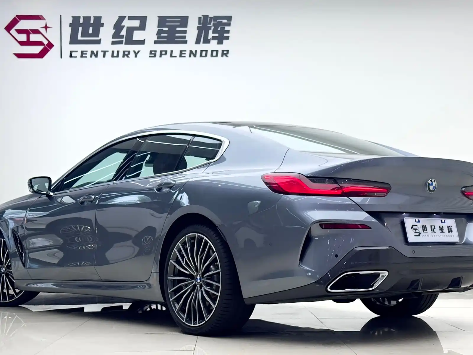 Фото 4 - BMW 8 Series
