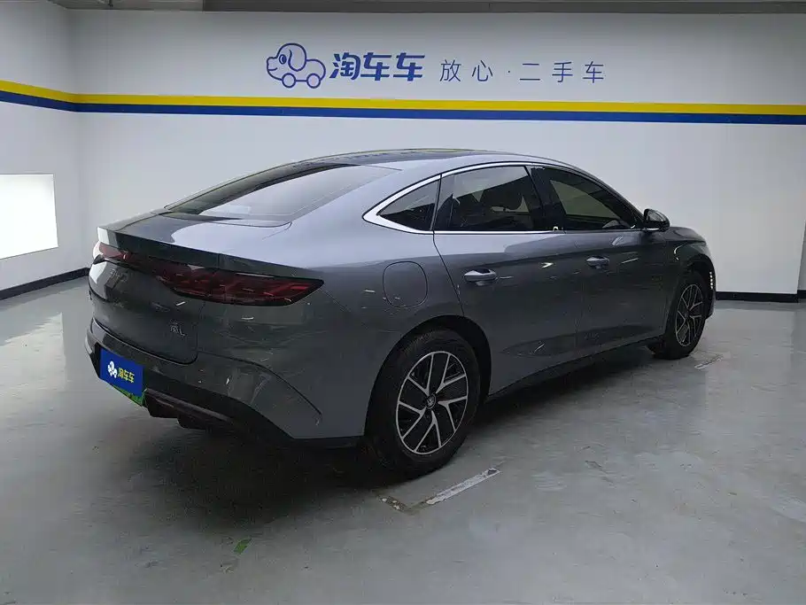 BYD Qin L 2024 DM-i 120KM Superior Edition фото 3