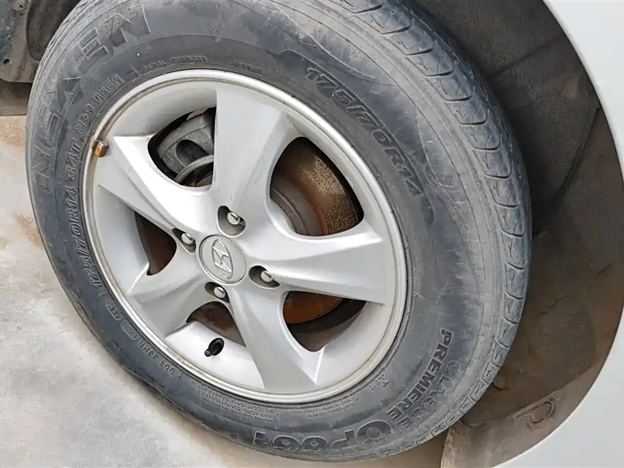 Hyundai Verna 2014 1.4L Automatic Smart GLS фото 6