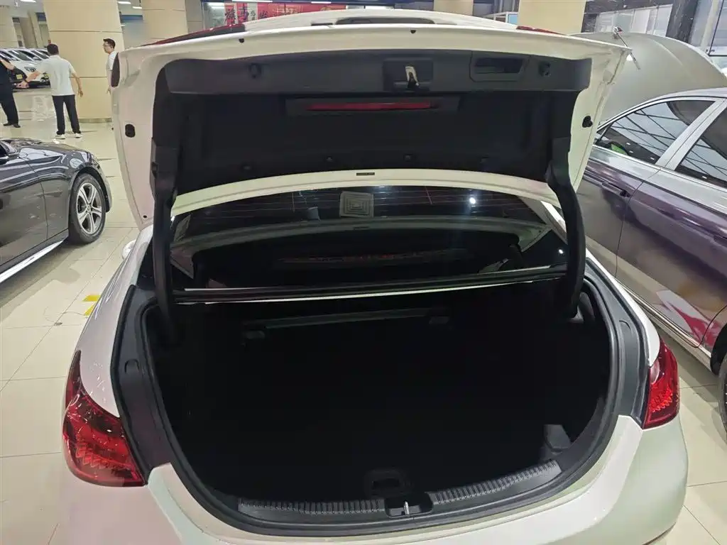 Mercedes-Benz C-Class 2024 Facelift III C 260 L Sport фото 12