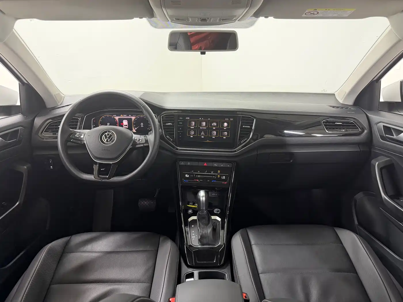 Volkswagen T-ROC 2022 280TSI DSG 2WD Comfort PLUS фото 12