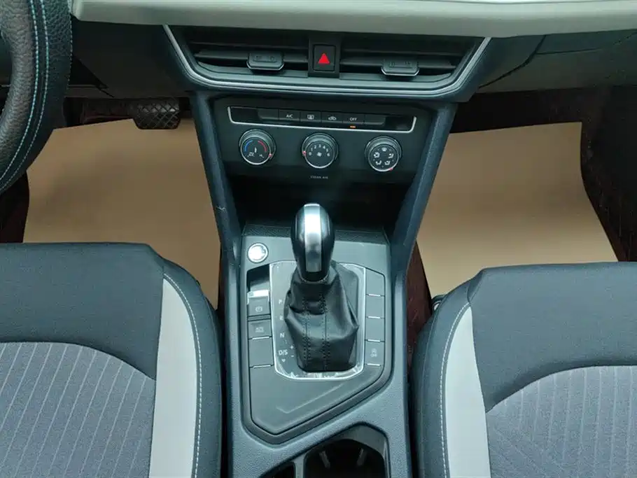 Volkswagen Tharu 2024 300TSI 2WD New Moon Edition фото 16
