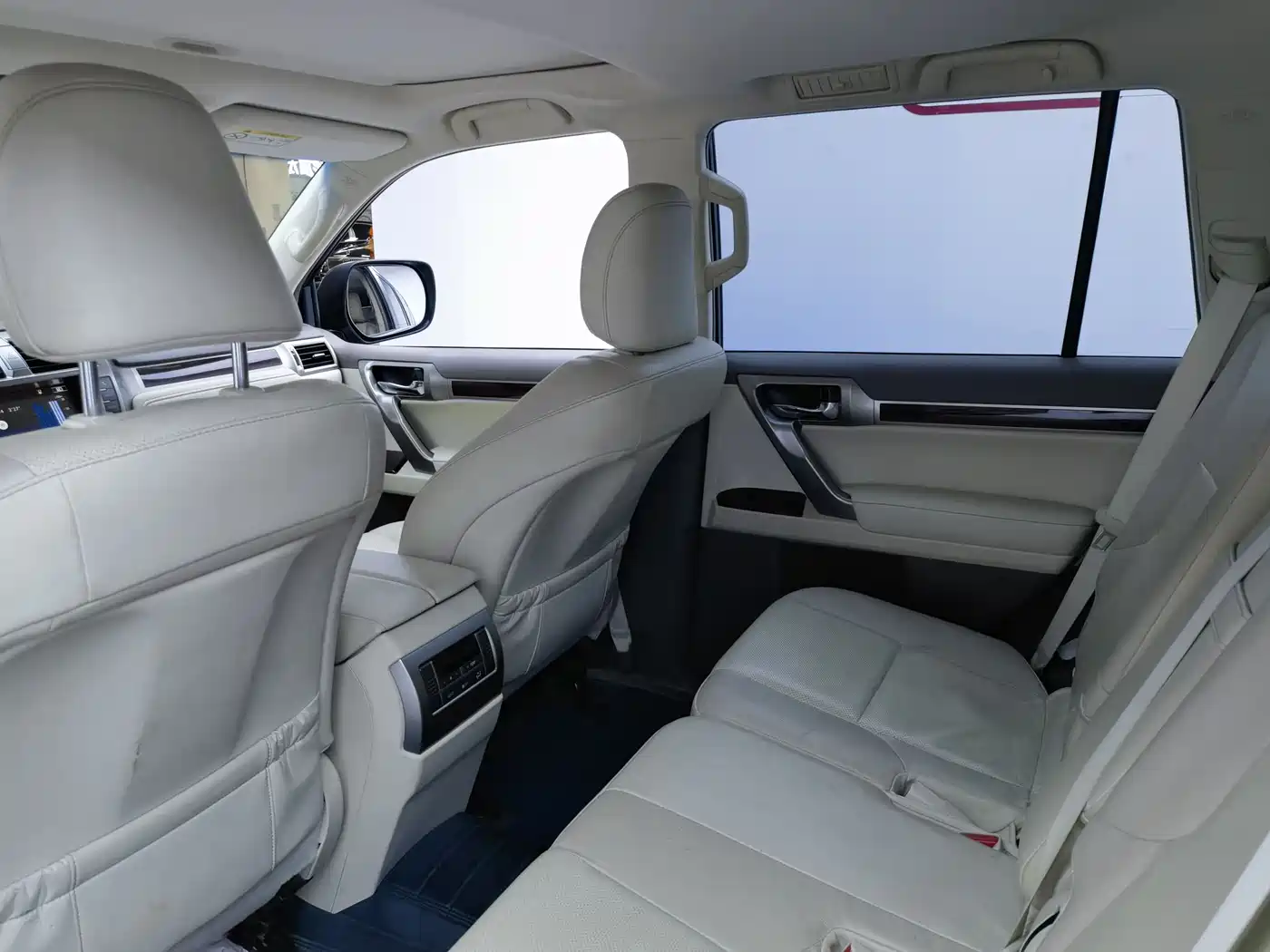 Lexus GX фото 6