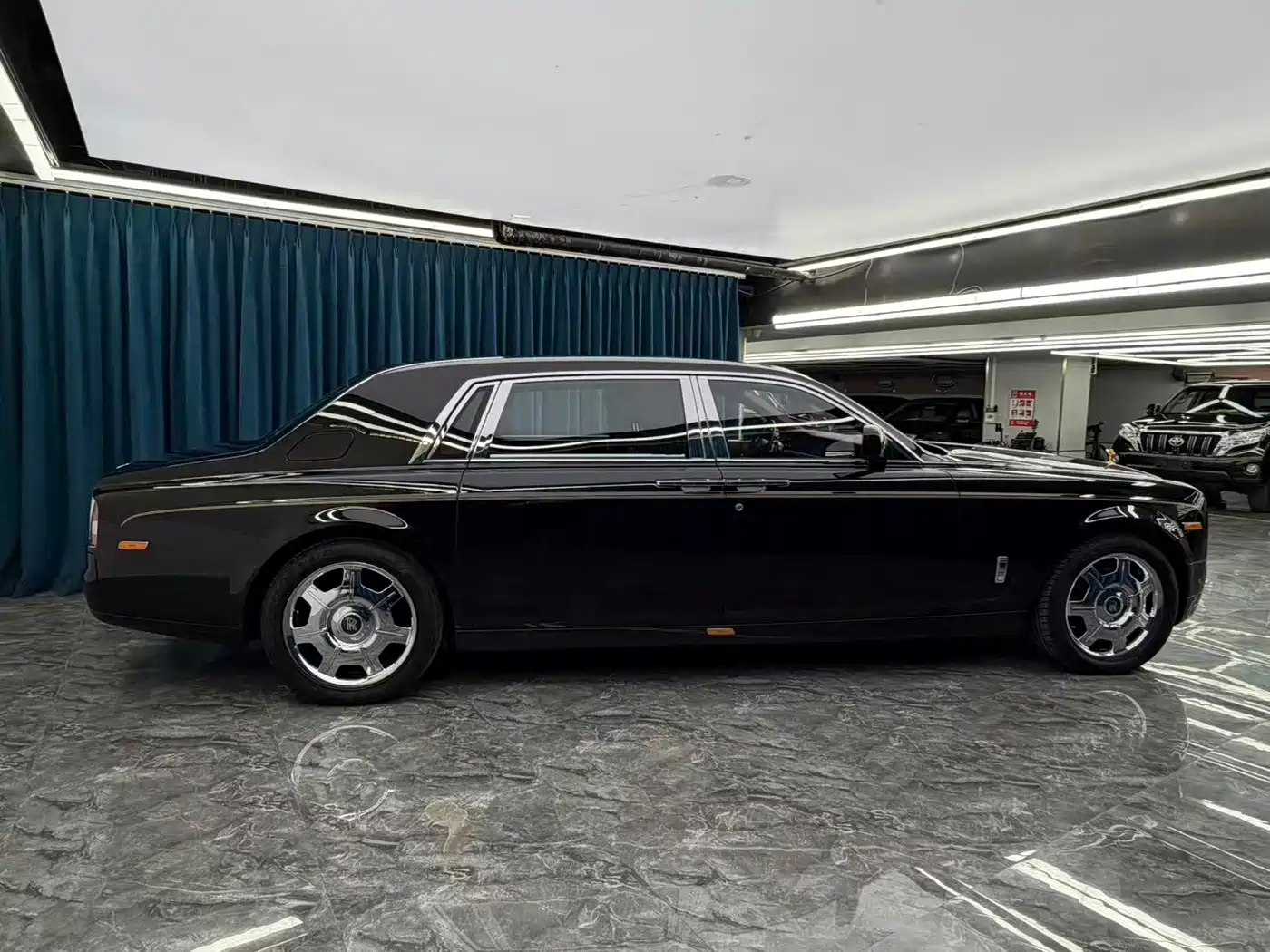 Rolls-Royce Phantom 2013 2013 6.7L Extended Wheelbase (EWB)