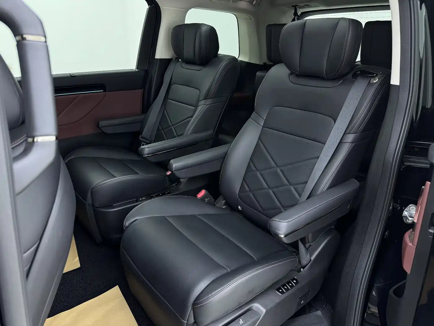 GAC Trumpchi Trumpchi E8 NEV 2024 Model 150km MAX+ фото 10