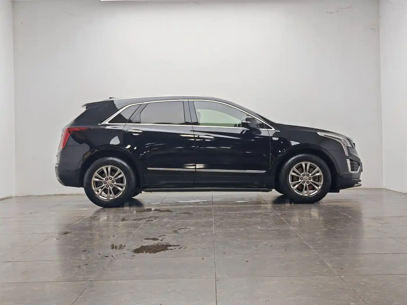 Фото 11 - Cadillac XT5
