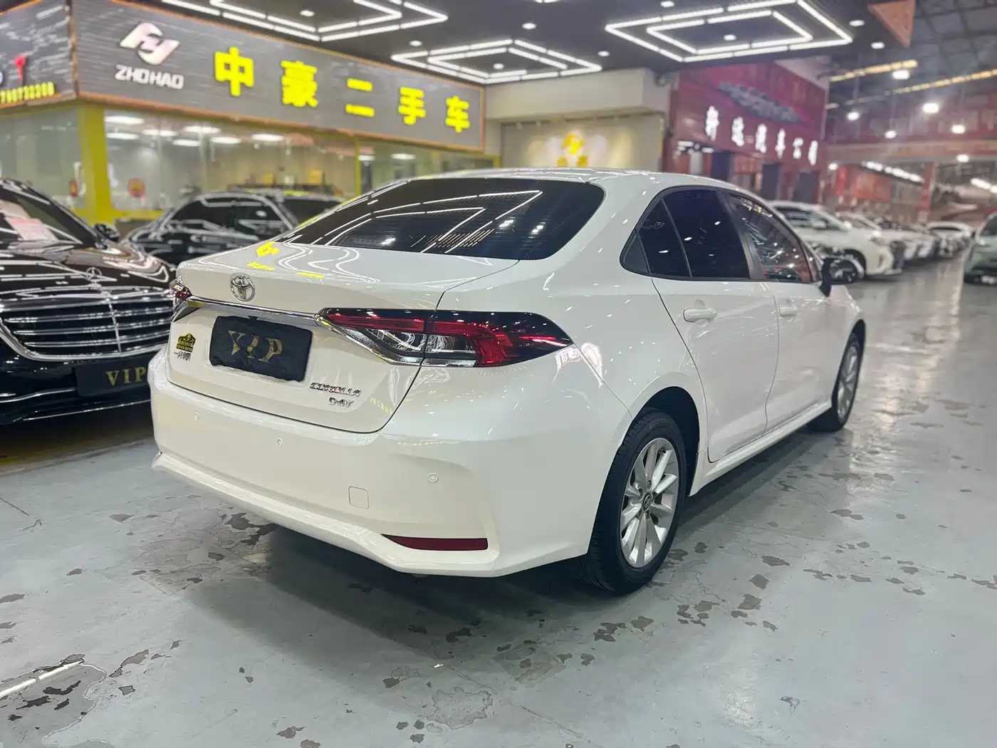 Toyota Corolla 2021 1.2T S-CVT Luxury Edition фото 6