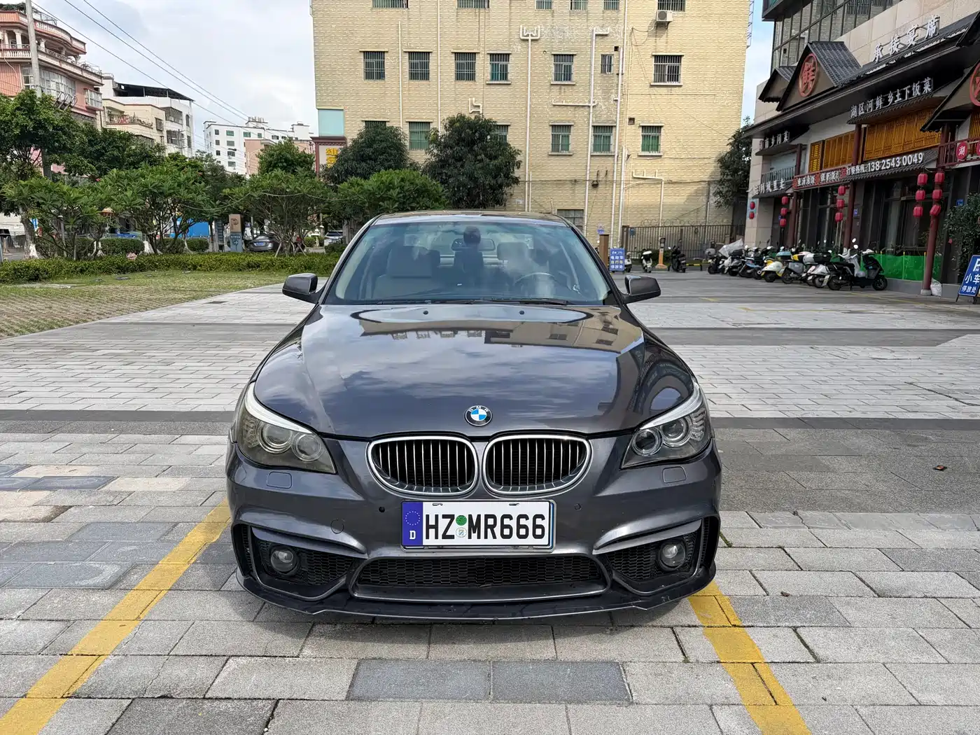 BMW 5 Series 2008 523Li Luxury фото 2