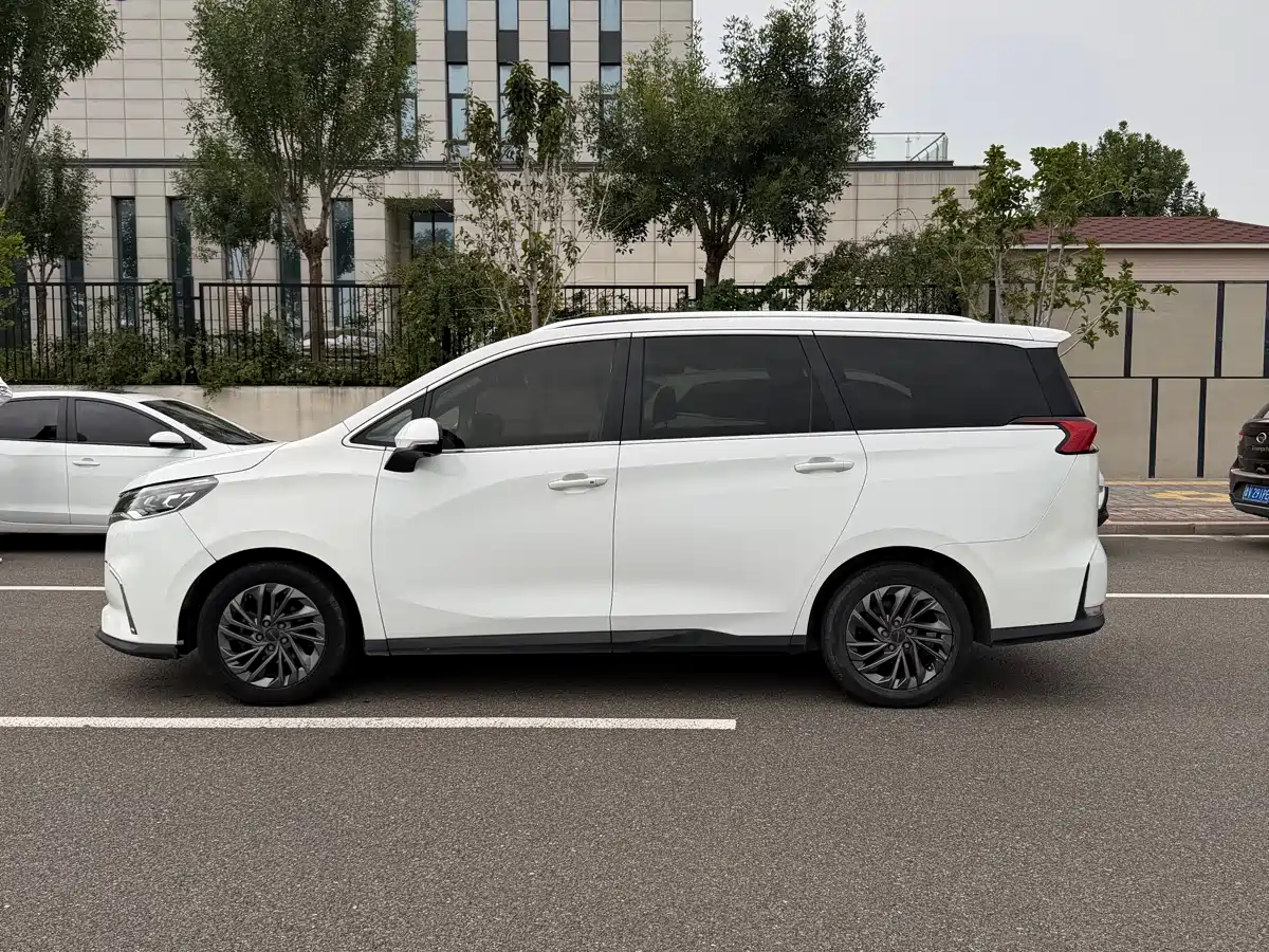 SAIC Maxus Maxus G50 2019 1.5T Automatic Elite Edition China VI фото 3