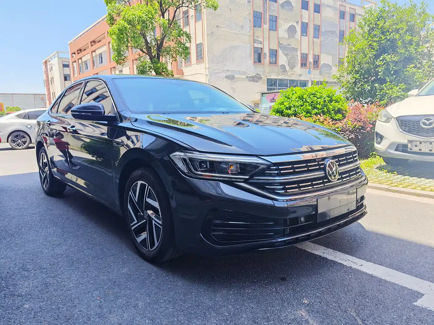 Volkswagen Sagitar 2023 300TSI DSG Leap Edition фото 3