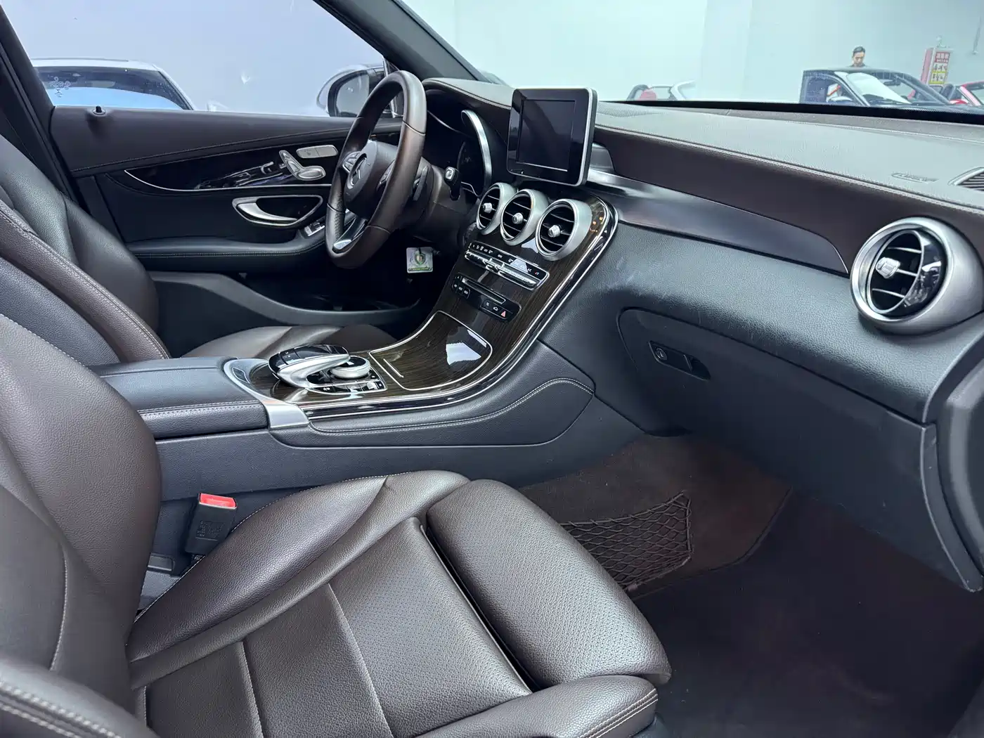 Mercedes-Benz GLC 2018 GLC 260 4MATIC Luxury фото 18