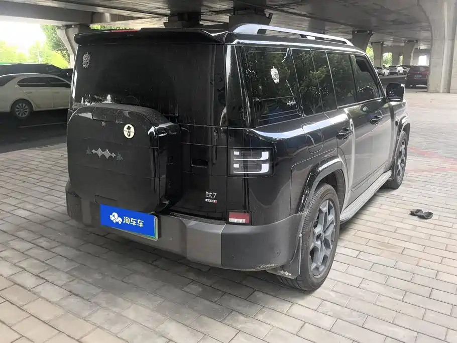 Fang Cheng Bao Titanium 7 2025 2025 AWD Base Model