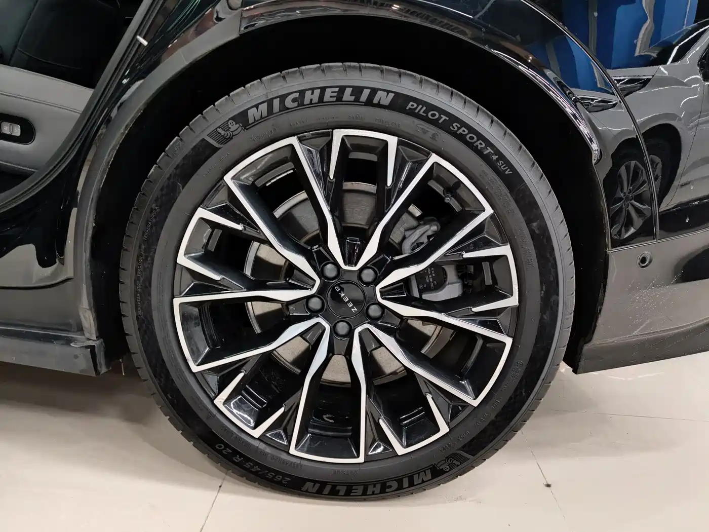 ZEEKR EXTREME KRYPTON 7X