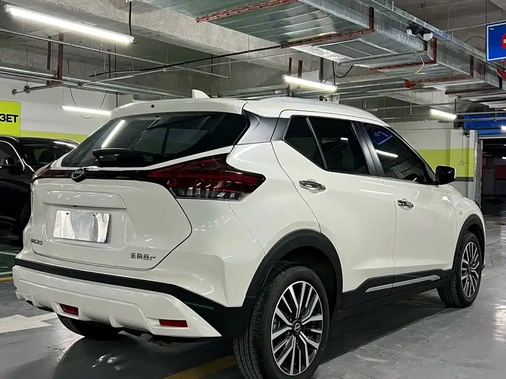 2025 Nissan Kicks
