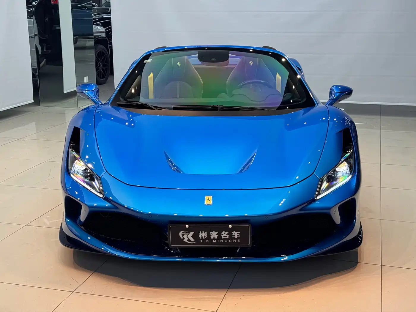 FERRARI F8