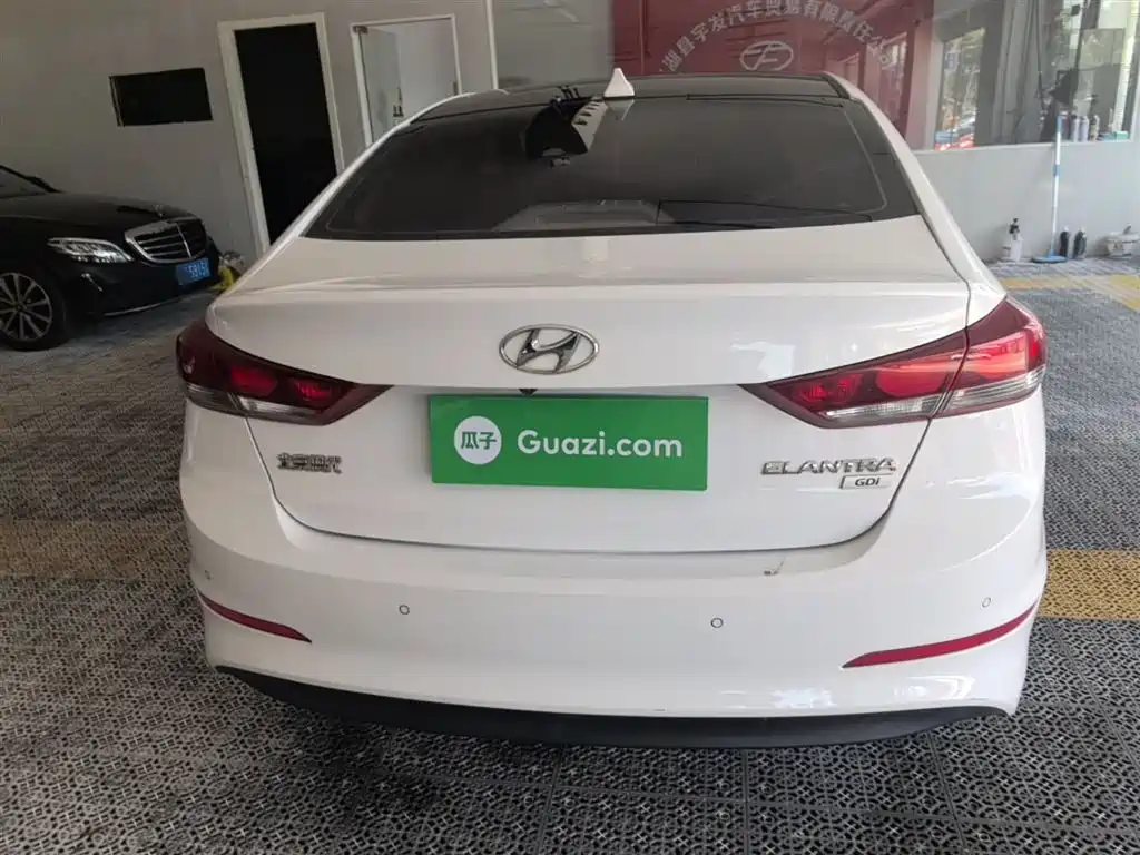 Hyundai Elantra 2016 Model 1.6L Automatic Smart Elite фото 6