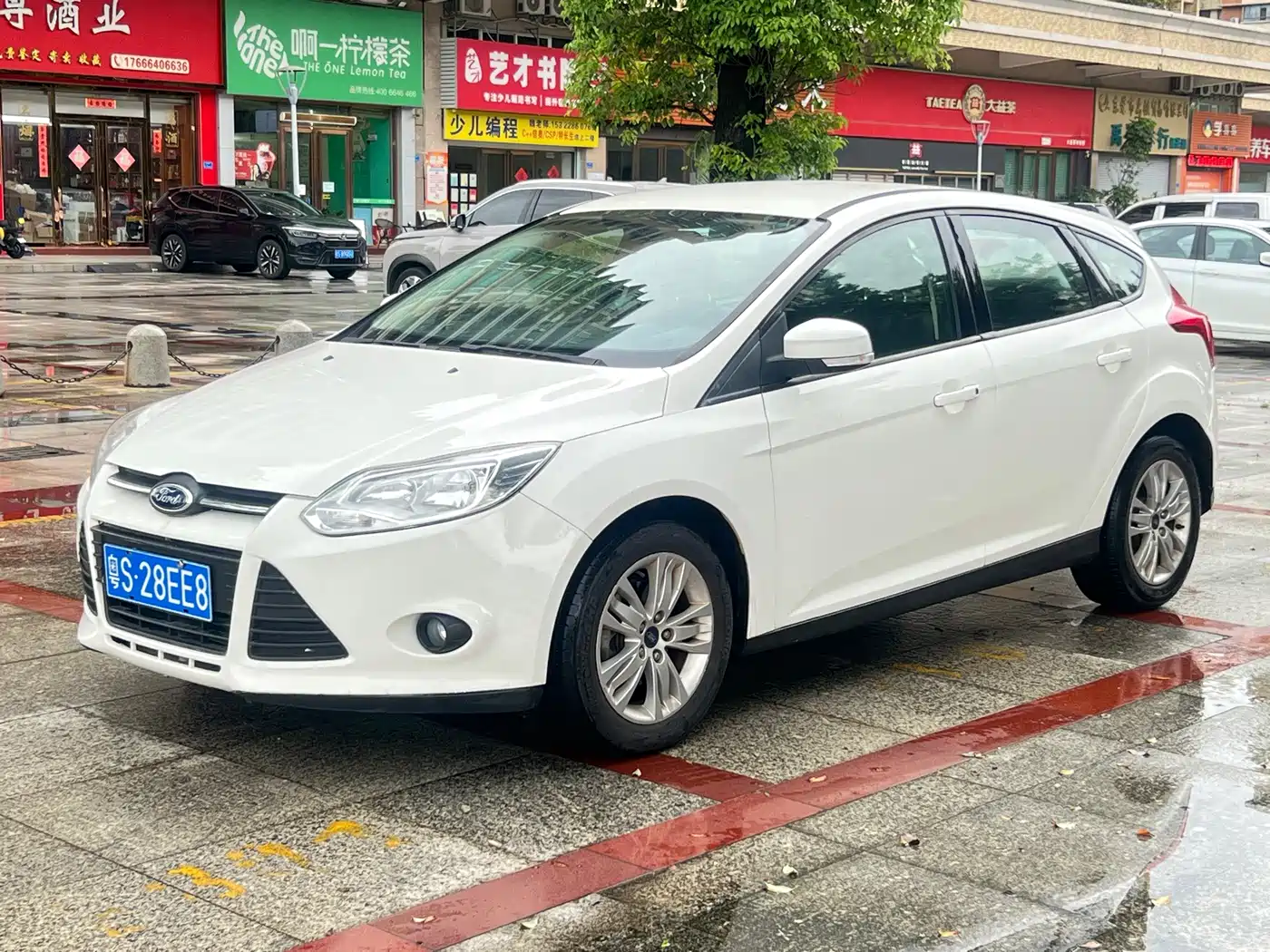 Фото 1 - Ford Focus
