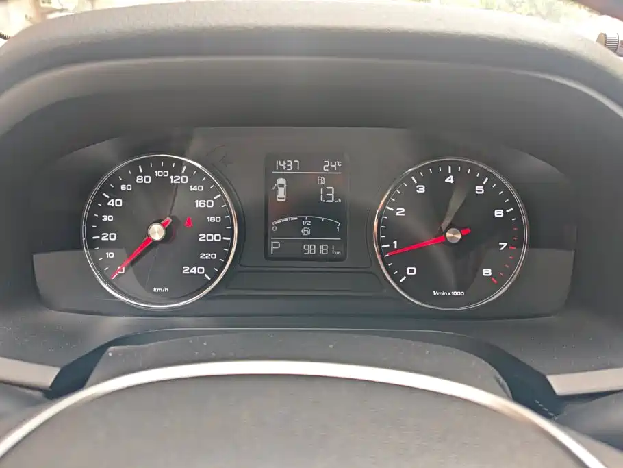 Roewe i6 2019 2019 PLUS 20T TST 4G Connected Flagship Super Edition
