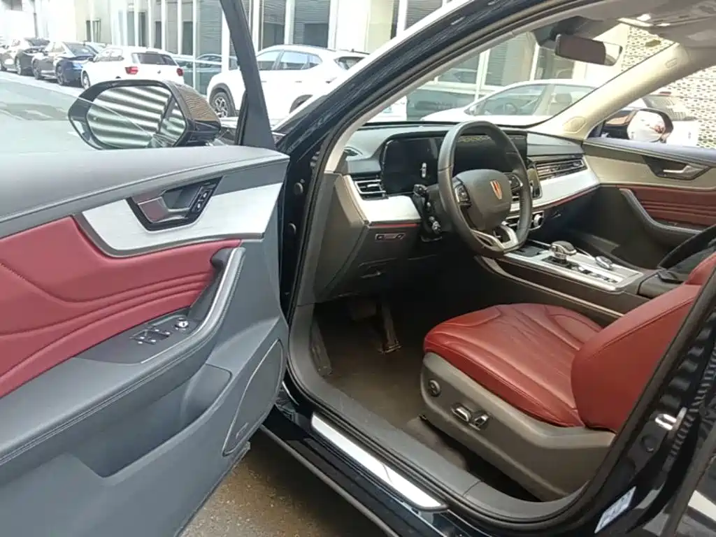 Hongqi HS5 2025 2025 2.0T 4WD Qixiang Pro