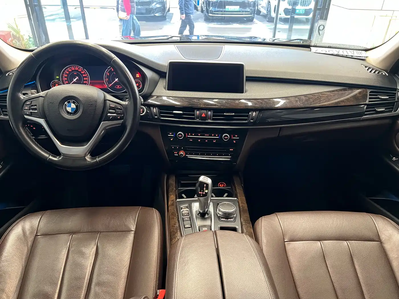 BMW X5 (Import) 2018 xDrive35i Elegant Model фото 10