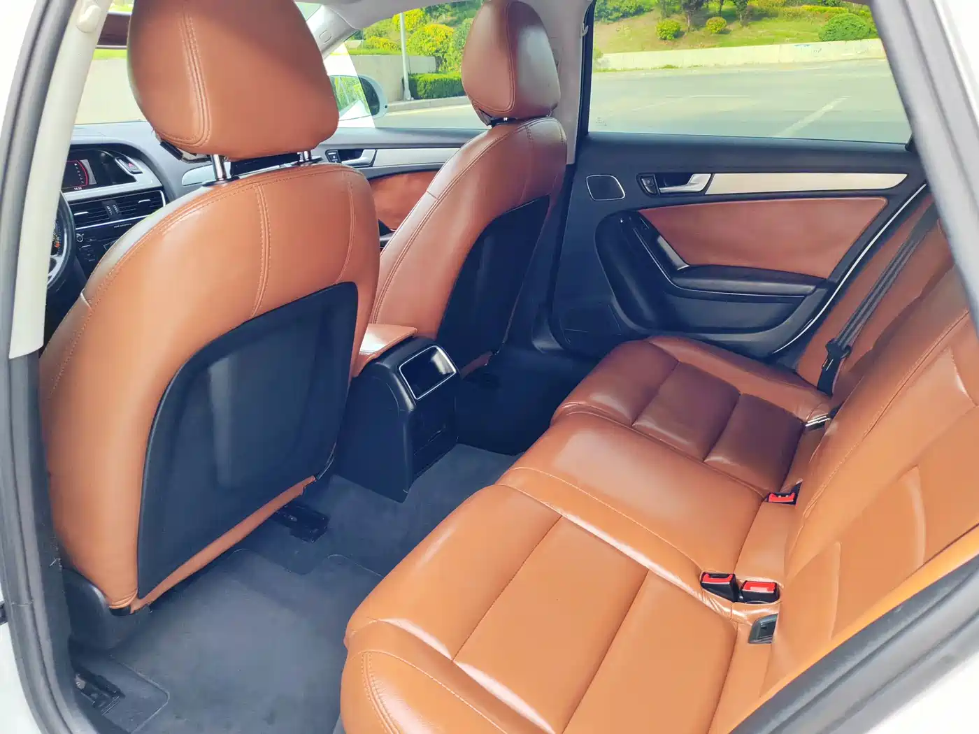 Audi A4L 2011 1.8 TFSI Comfort фото 12