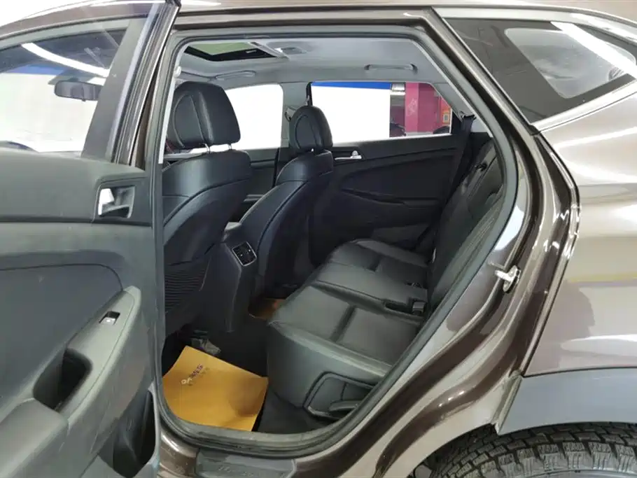 Hyundai Tucson 2015 1.6T Dual Clutch 2WD Smart фото 11