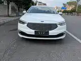 Photo 1 - Ford Taurus