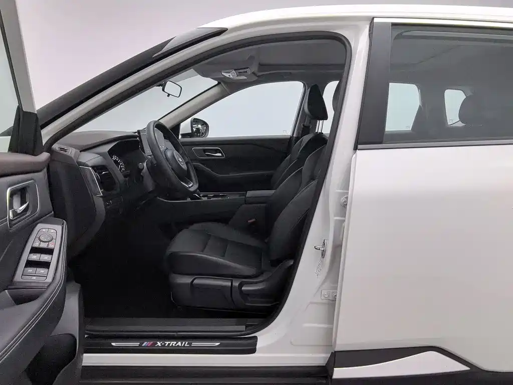 Фото 10 - Nissan X-Trail