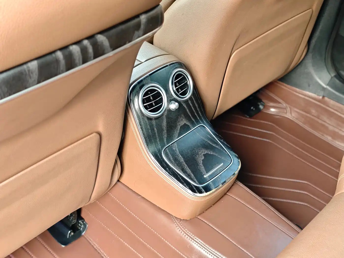 Mercedes-Benz E-Class 2022 Second Facelift E 300 L Sport Luxury фото 11
