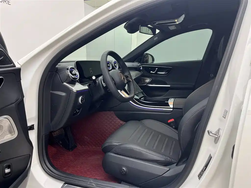 Mercedes-Benz C-Class 2023 C 260 L Night Edition Sport фото 4