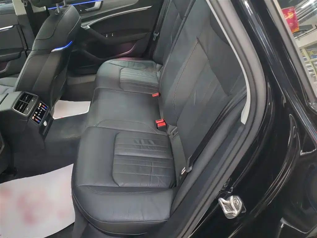 Audi A6L 2021 45 TFSI Exclusive Elegance фото 14