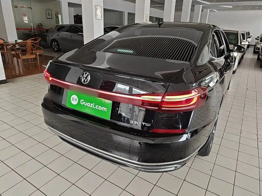 Volkswagen Passat 2023 Facelift 330TSI Starlight Luxury Edition фото 7